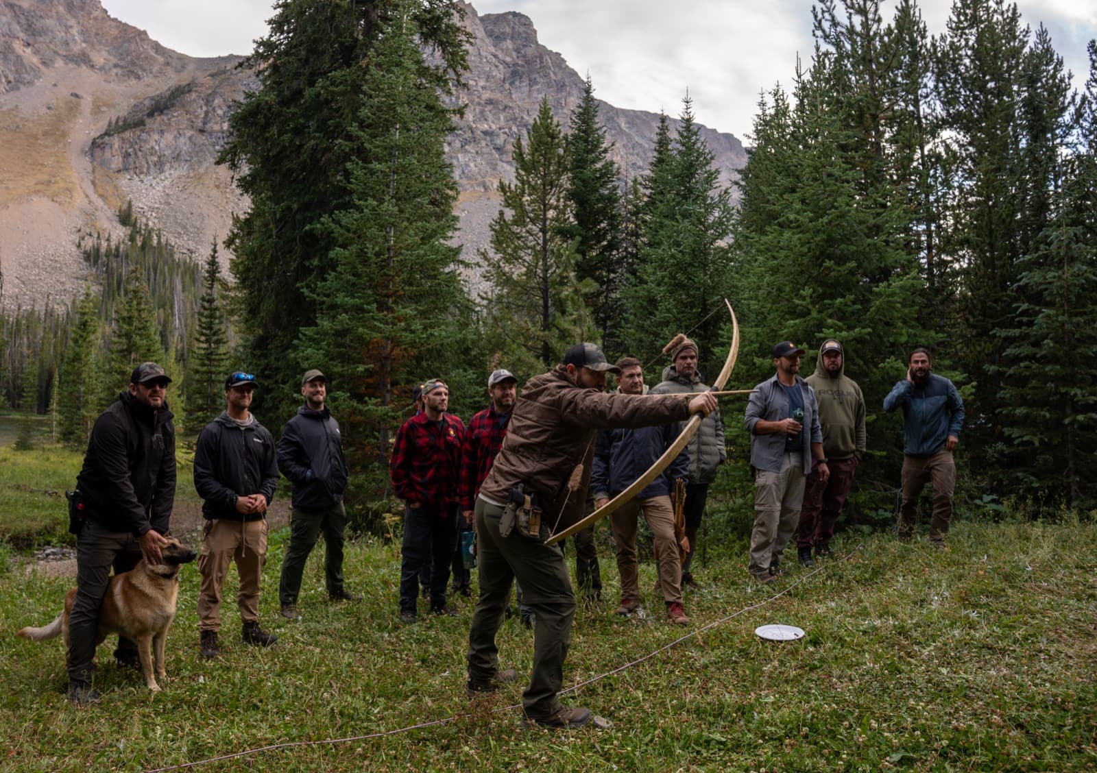 Longbow & arrow
